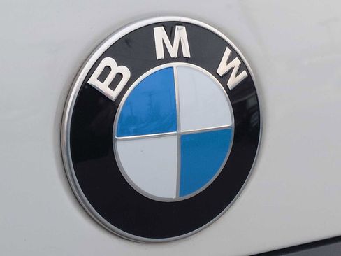 Certified 2023 BMW X7 xDrive40i w/ Executive Package image 12