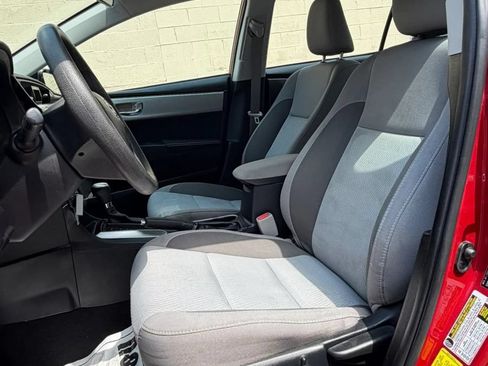 Used 2017 Toyota Corolla LE w/ Carpet Mat Package (TMS) FWD image 11