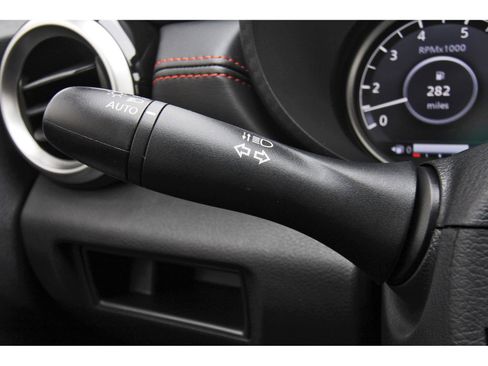 Certified 2025 Nissan Versa SR w/ Trunk Package image 20