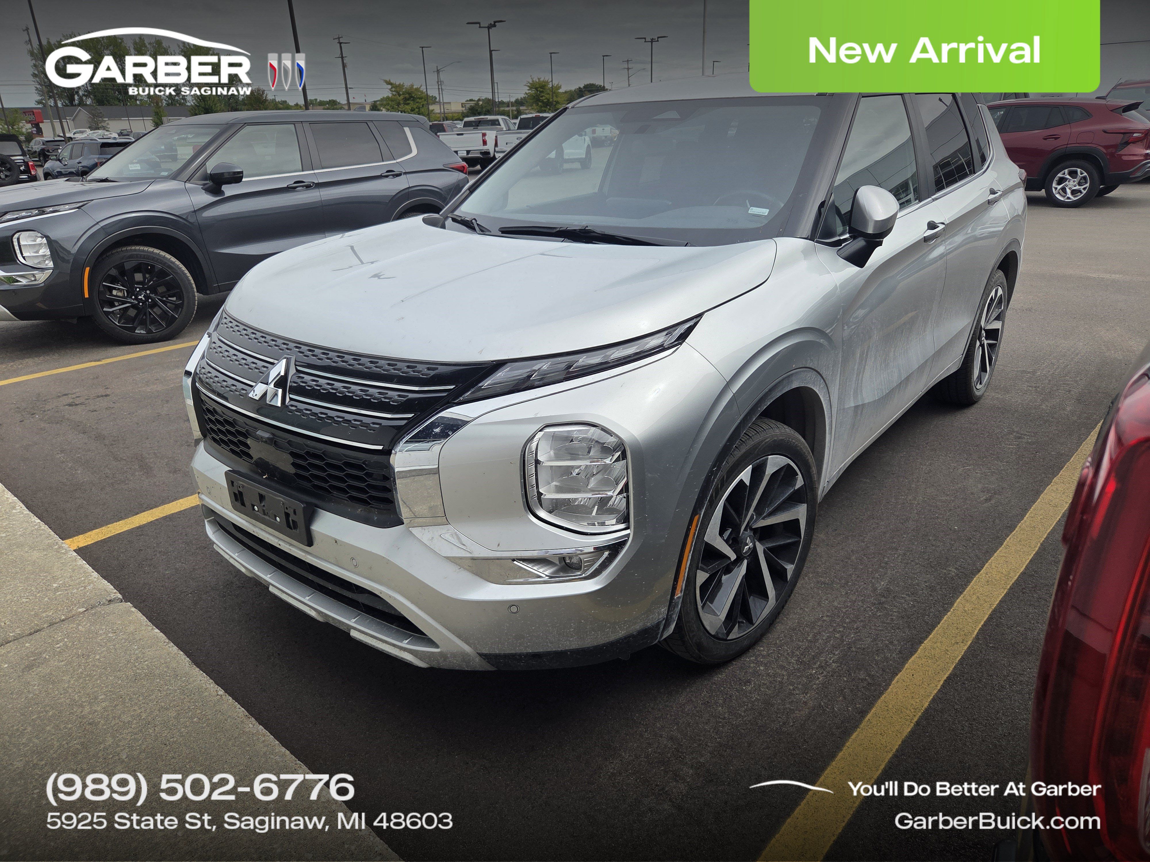 Used 2024 Mitsubishi Outlander SE FWD image 1