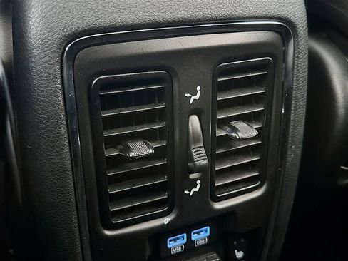 Used 2020 Jeep Grand Cherokee Limited w/ Luxury Group II AWD/4WD image 33