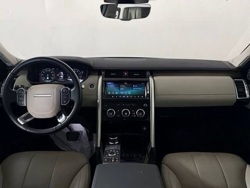 Used 2018 Land Rover Discovery HSE AWD/4WD image 25