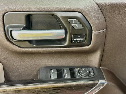 Used 2021 Chevrolet Silverado 1500 LTZ w/ LTZ Premium Package AWD/4WD image 18