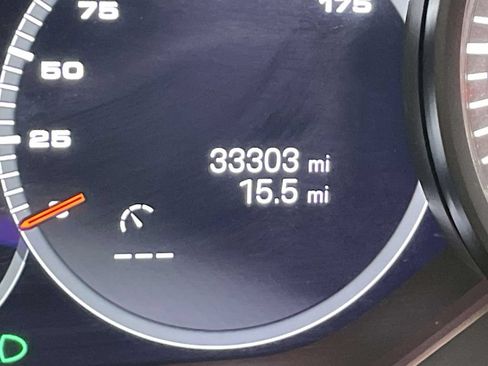 Certified 2022 Porsche Cayenne Platinum Edition AWD/4WD image 46