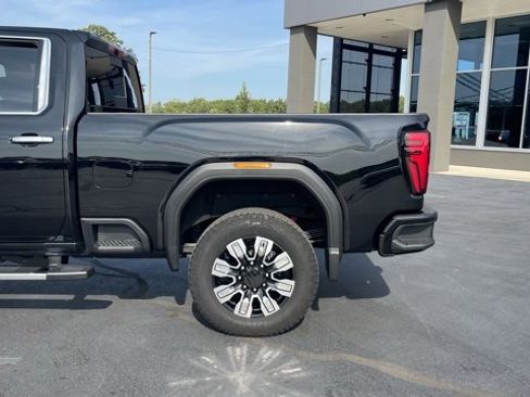 Used 2025 GMC Sierra 2500 Denali w/ Denali Reserve Package image 4