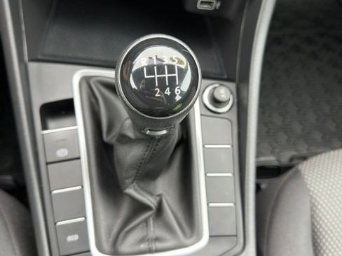 Used 2019 Volkswagen Jetta S w/ Driver Assistance Package image 13