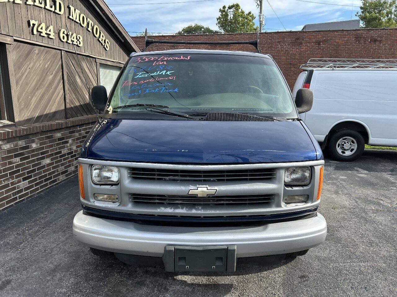 Used 2000 Chevrolet Express 3500 RWD image 7
