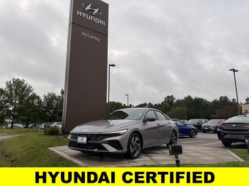 Used 2025 Hyundai Elantra Sport FWD image 1