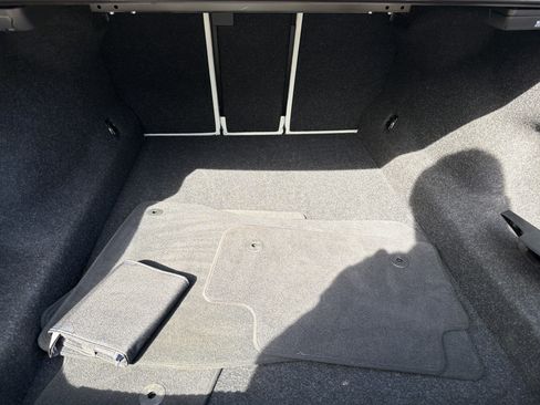 Certified 2025 BMW 540i xDrive image 32