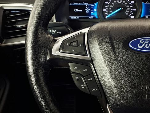 Used 2024 Ford Edge SEL AWD/4WD image 18