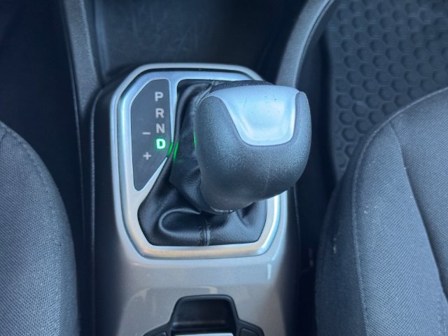 Certified 2022 Jeep Renegade Latitude w/ Convenience Group AWD/4WD image 36