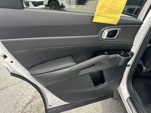 Certified 2024 Kia Sorento SX AWD/4WD image 26