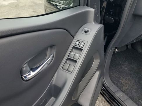 New 2026 Nissan Frontier SV image 6