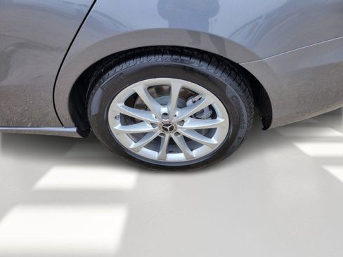 Used 2021 Mercedes-Benz A 220 image 6