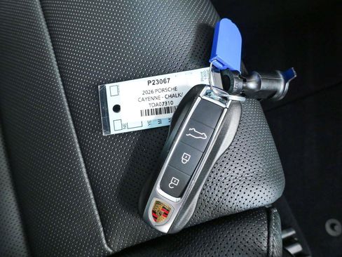 New 2026 Porsche Cayenne AWD/4WD image 39