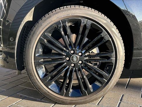 Used 2026 Land Rover Range Rover Velar Dynamic SE image 9