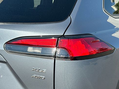 Used 2024 Toyota Corolla Cross XLE image 28