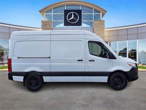New 2025 Mercedes-Benz Sprinter 2500 image 5