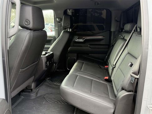 Used 2024 Chevrolet Silverado 1500 LT Trail Boss w/ Convenience Package II image 15