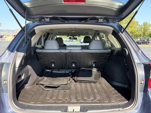 Used 2018 Subaru Outback 3.6R Limited AWD/4WD image 33