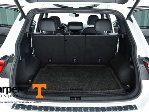 Used 2021 Volkswagen Tiguan SEL Premium R-Line image 29