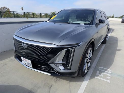 Used 2024 Cadillac Lyriq Luxury image 2