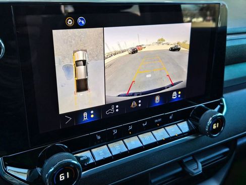 Used 2025 Chevrolet Colorado Trail Boss image 34