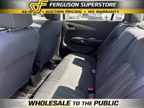 Used 2014 Chevrolet Sonic LT image 16