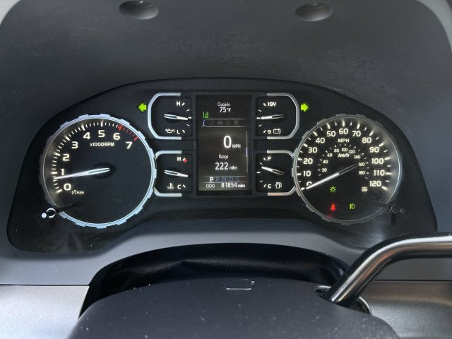 Certified 2018 Toyota Tundra SR5 AWD/4WD image 16