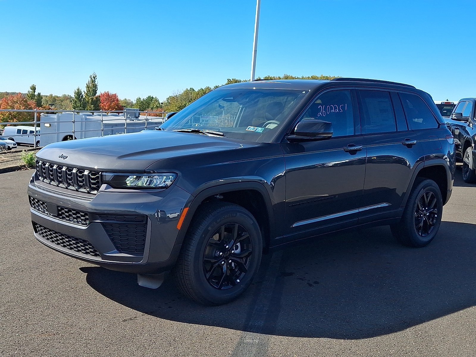 New 2026 Jeep Grand Cherokee Altitude AWD/4WD image 2