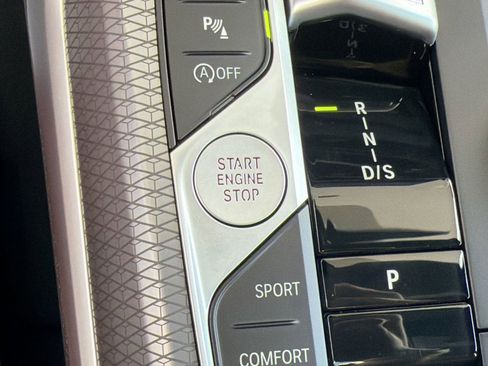 New 2026 BMW 330i Sedan w/ M Sport Package RWD image 25