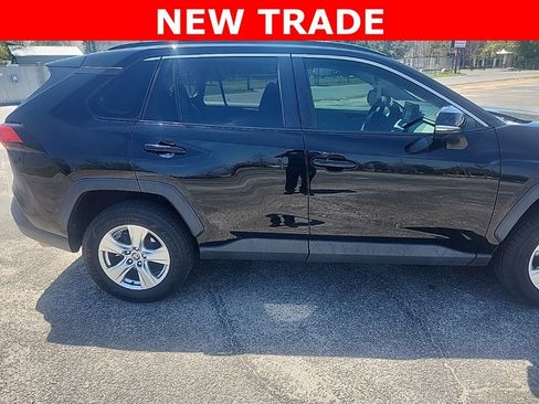 Used 2021 Toyota RAV4 XLE image 14