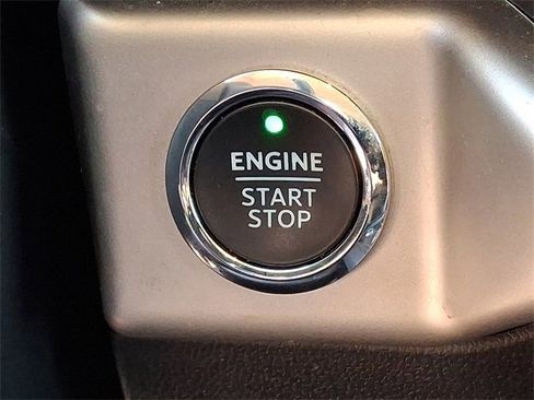 Used 2024 Ford Expedition XLT image 20