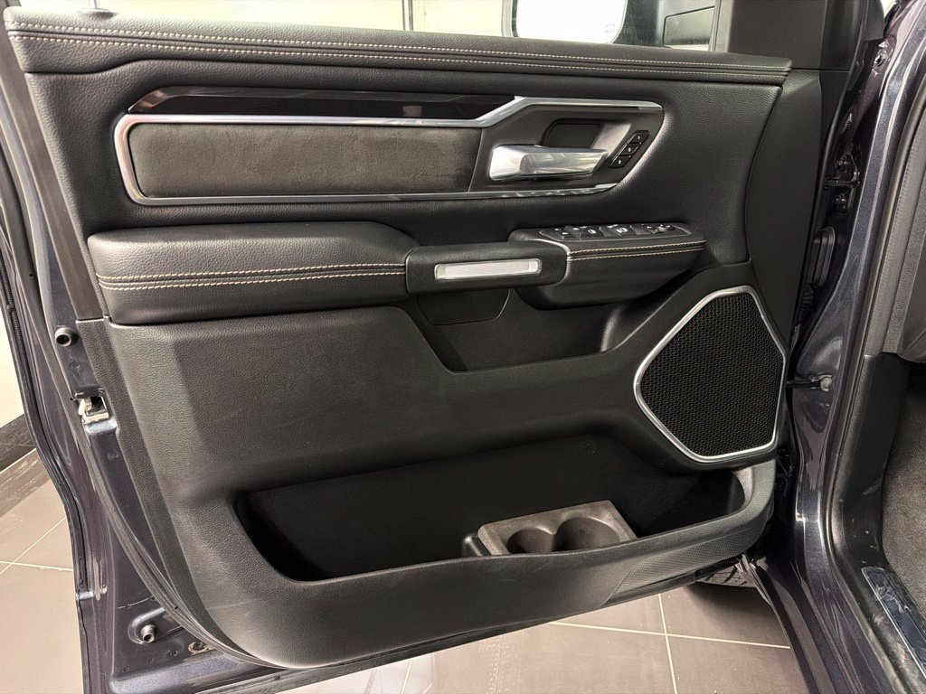Used 2019 RAM 1500 Laramie w/ Sport Appearance Package AWD/4WD image 30