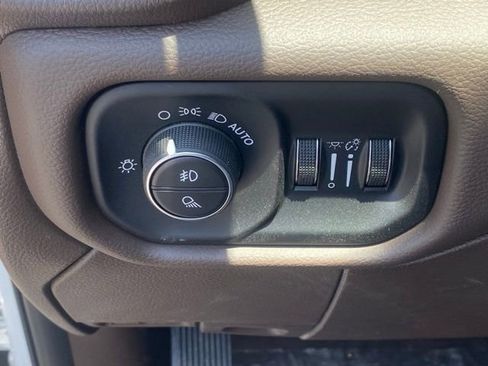 New 2025 RAM 2500 Laramie image 27