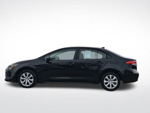 Used 2024 Toyota Corolla LE image 9