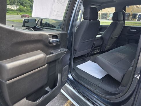 Used 2022 Chevrolet Silverado 1500 LT AWD/4WD image 18