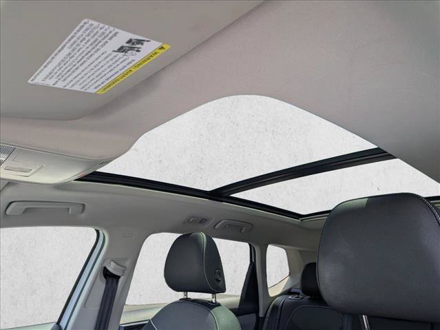 Used 2024 Volkswagen Taos SE w/ Panoramic Sunroof Package FWD image 15