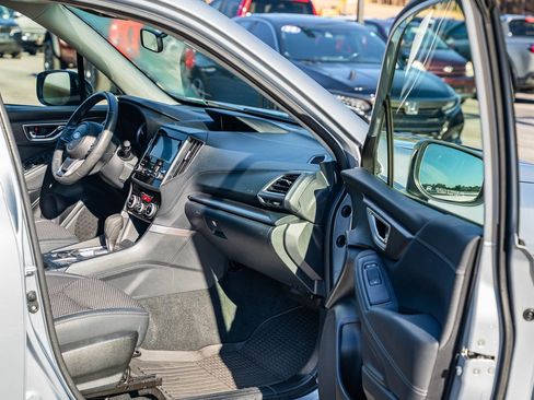 Used 2023 Subaru Forester Premium image 11