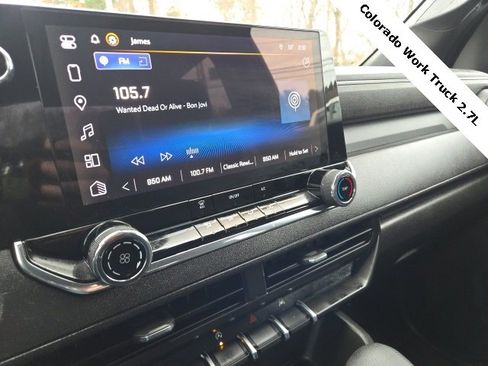 Used 2024 Chevrolet Colorado W/T image 21