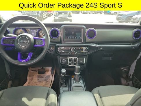 Used 2023 Jeep Gladiator Sport AWD/4WD image 8