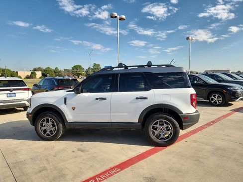 Used 2023 Ford Bronco Sport Badlands image 4