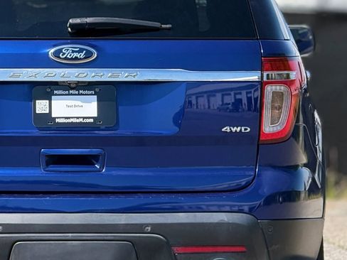 Used 2013 Ford Explorer XLT image 14