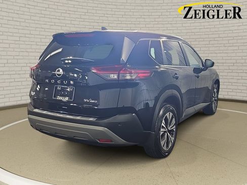 Certified 2023 Nissan Rogue SV w/ SV Premium B Package AWD/4WD image 5