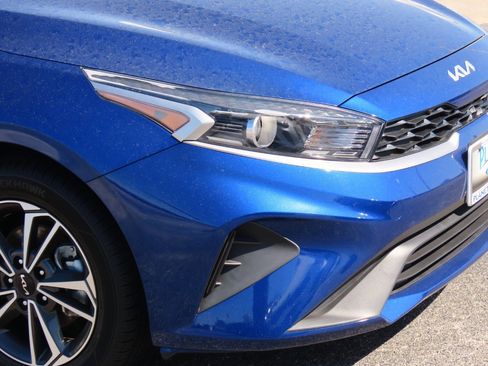 Used 2023 Kia Forte LXS image 6