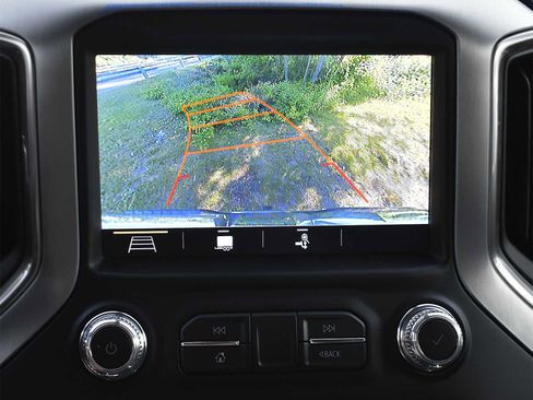 Used 2019 GMC Sierra 1500 SLT w/ SLT Premium Plus Package AWD/4WD image 18
