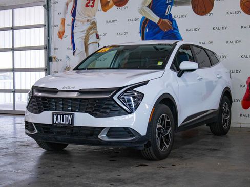 Used 2025 Kia Sportage LX image 20