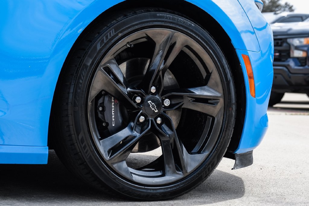 Used 2023 Chevrolet Camaro LT w/ Technology Package RWD image 54