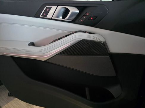 New 2026 BMW X5 M60i w/ Executive Package image 16