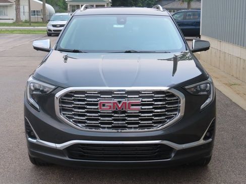 Used 2019 GMC Terrain Denali w/ Advanced Safety Package image 11